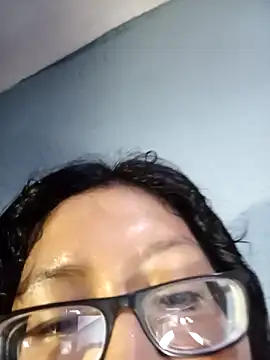 Snapshot of ladygmusic chatting on 17, 10, 2025 ladygmusic online show from 17, 10, 2025