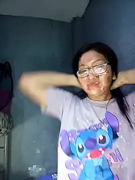 Snapshot of ladygmusic chatting on 27, 10, 2025 ladygmusic online show from 27, 10, 2025