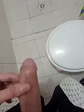 Snapshot of Wynni chatting on 15, 9, 2025 Wynni online show from 15, 9, 2025