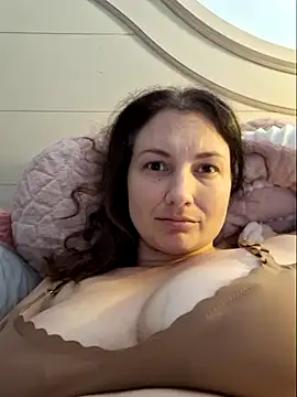 MilfyMrsRobinson online show from 26, 2, 2025