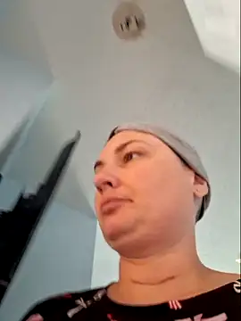 MilfyMrsRobinson online show from 21, 5, 2026