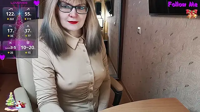 Snapshot of MyLadySkyLuck chatting on 4, 2, 2025 MyLadySkyLuck online show from 4, 2, 2025