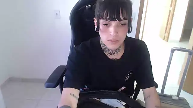 charlotbelucci  online show from 1, 10, 2025