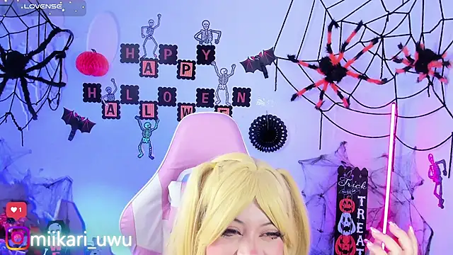 Ahri Elderwood online show from 25, 10, 2025