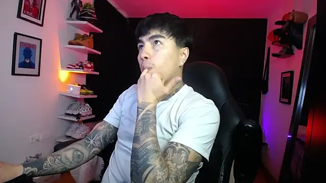 Snapshot of jung_dragon chatting on 8, 10, 2025 jung dragon online show from 8, 10, 2025