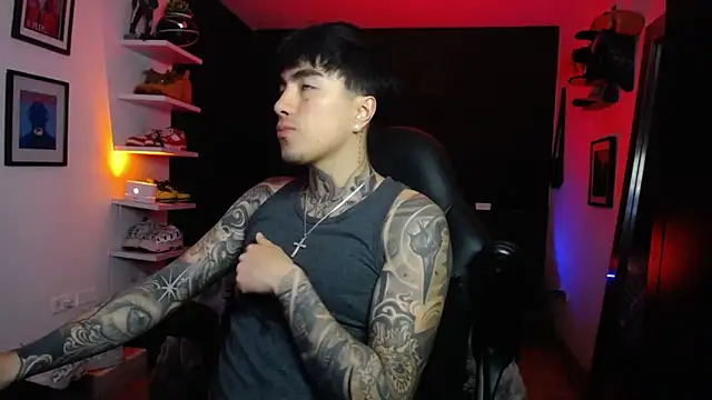 Snapshot of jung_dragon chatting on 21, 10, 2025 jung dragon online show from 21, 10, 2025