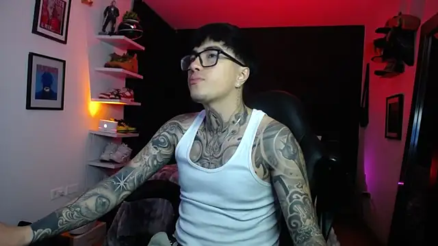 Snapshot of jung_dragon chatting on 24, 10, 2025 jung dragon online show from 24, 10, 2025