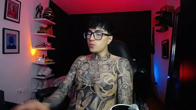 Snapshot of jung_dragon chatting on 26, 10, 2025 jung dragon online show from 26, 10, 2025