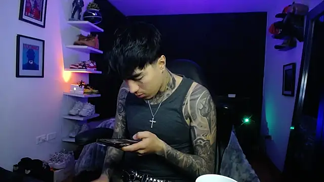 Snapshot of jung_dragon chatting on 28, 10, 2025 jung dragon online show from 28, 10, 2025