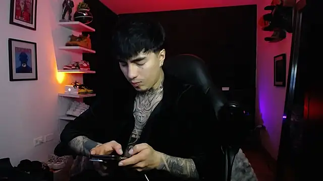 Snapshot of jung_dragon chatting on 29, 10, 2025 jung dragon online show from 29, 10, 2025