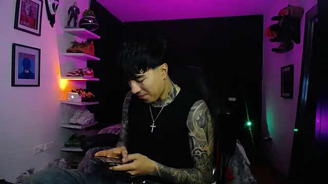 Snapshot of jung_dragon chatting on 19, 11, 2025 jung dragon online show from 19, 11, 2025