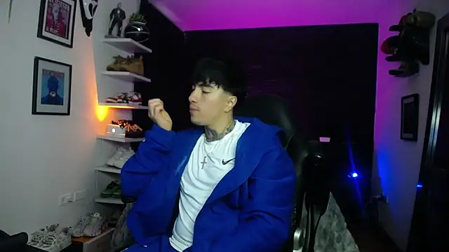 Snapshot of jung_dragon chatting on 20, 11, 2025 jung dragon online show from 20, 11, 2025