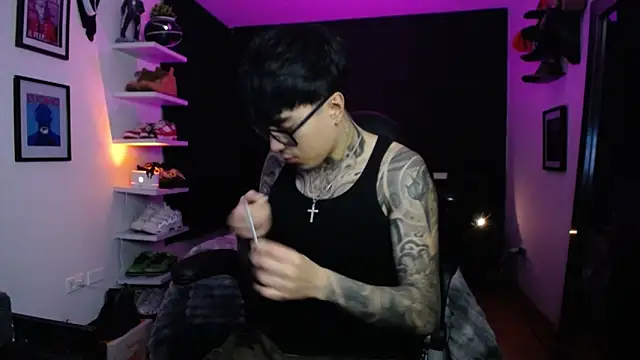 Snapshot of jung_dragon chatting on 24, 11, 2025 jung dragon online show from 24, 11, 2025