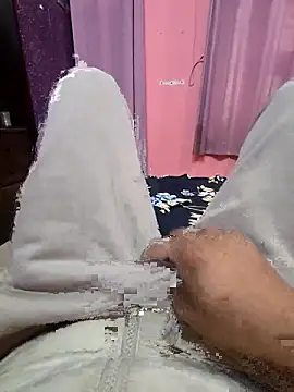 Loveboycurvy online show from 2, 2, 2026