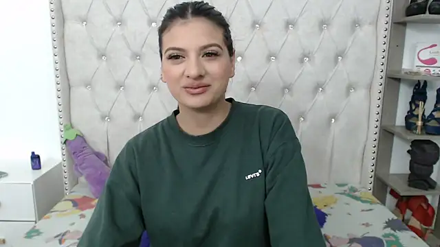 Snapshot of Abril_Squirt chatting on 17, 12, 2024 Abril Squirt online show from 17, 12, 2024
