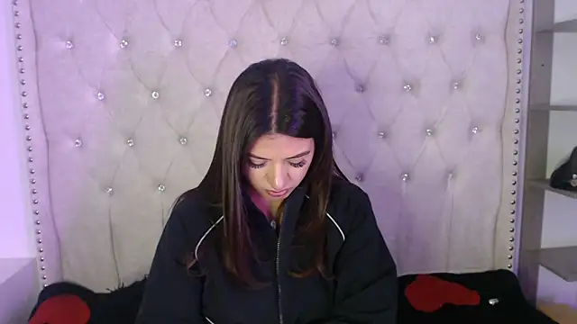 Snapshot of Abril_Squirt chatting on 13, 10, 2025 Abril Squirt online show from 13, 10, 2025