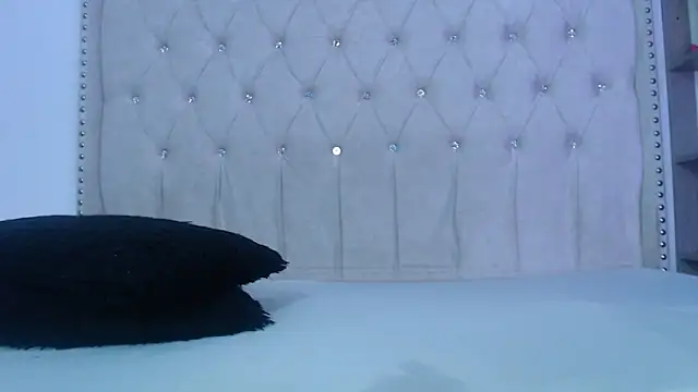 Abril Squirt online show from 7, 3, 2026