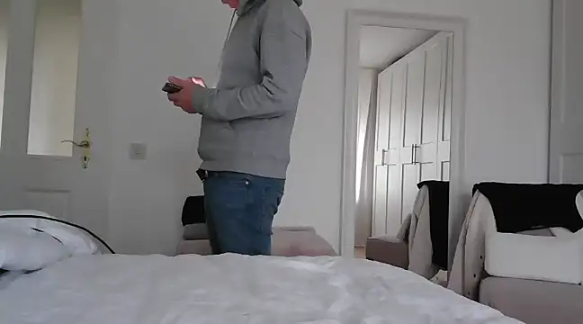 Snapshot of maxmueller321 chatting on 19, 12, 2024 maxmueller321 online show from 19, 12, 2024