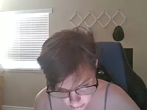 Snapshot of KaliSnow199623 chatting on 4, 2, 2025 KaliSnow199623 online show from 4, 2, 2025