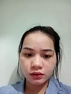 Ngoc-Trinh online show from 8, 12, 2024