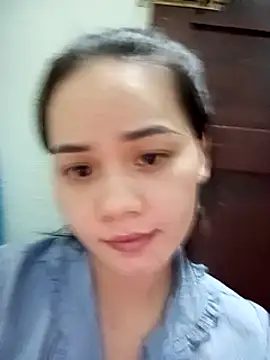 Ngoc-Trinh online show from 5, 1, 2025