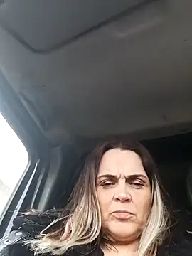 Snapshot of hugebobbs chatting on 8, 3, 2025 hugebobbs online show from 8, 3, 2025