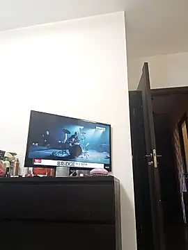 Snapshot of hugebobbs chatting on 9, 10, 2025 hugebobbs online show from 9, 10, 2025