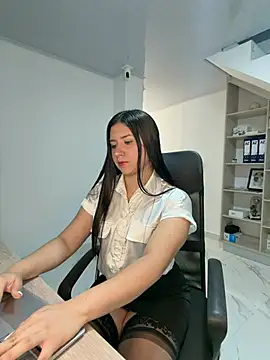 VAL PRINCESS online show from 6, 8, 2026