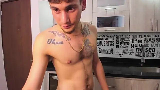 Snapshot of guy_master chatting on 24, 12, 2024 guy master online show from 24, 12, 2024