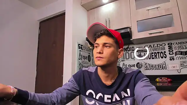 Snapshot of guy_master chatting on 12, 1, 2025 guy master online show from 12, 1, 2025