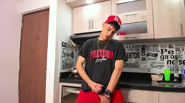 Snapshot of guy_master chatting on 15, 1, 2025 guy master online show from 15, 1, 2025