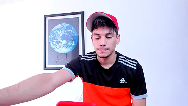 Snapshot of guy_master chatting on 28, 1, 2025 guy master online show from 28, 1, 2025