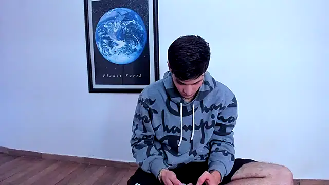 Snapshot of guy_master chatting on 30, 1, 2025 guy master online show from 30, 1, 2025