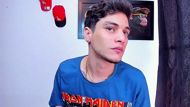 Snapshot of guy_master chatting on 3, 2, 2025 guy master online show from 3, 2, 2025