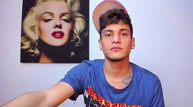 Snapshot of guy_master chatting on 4, 2, 2025 guy master online show from 4, 2, 2025