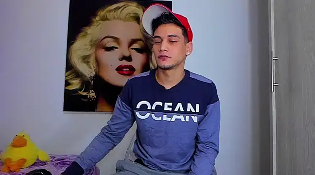 Snapshot of guy_master chatting on 23, 2, 2025 guy master online show from 23, 2, 2025