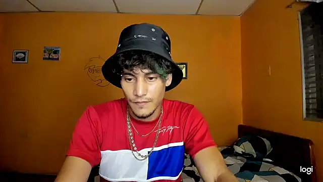 Snapshot of guy_master chatting on 9, 10, 2025 guy master online show from 9, 10, 2025