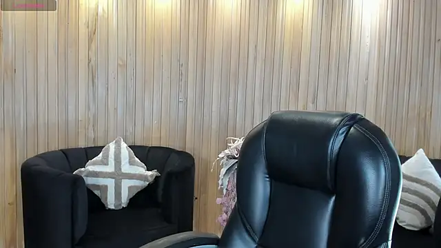 HannaConnor  online show from 17, 12, 2025