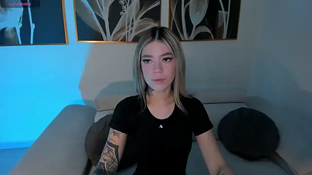 ViolettHansson online show from 31, 5, 2026