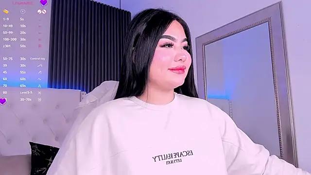 Snapshot of aliscollins_ chatting on 4, 3, 2025 aliscollins online show from 4, 3, 2025