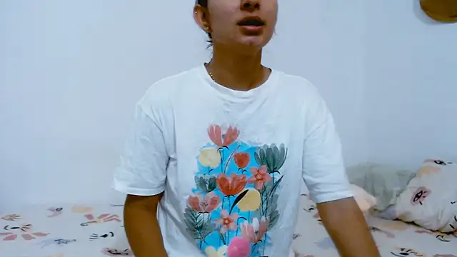 Alyson0001 online show from 5, 2, 2025