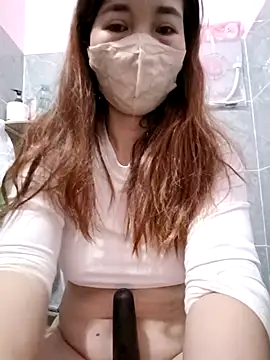 Snapshot of M_yiyi chatting on 29, 11, 2025 M yiyi online show from 29, 11, 2025