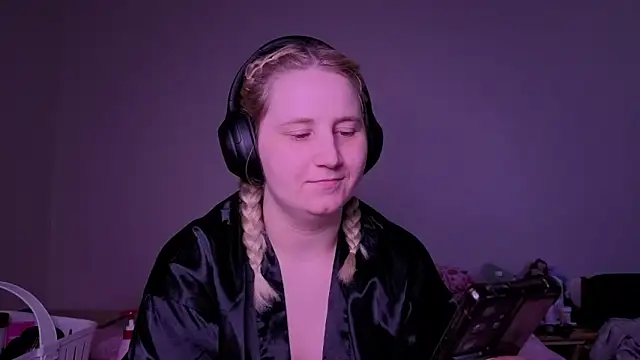 Glitch Witch online show from 13, 6, 2026