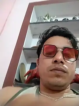 Snapshot of roadtucker123 chatting on 8, 2, 2026 roadtucker123 online show from 8, 2, 2026