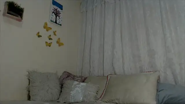 Snapshot of sharloth_x18 chatting on 13, 10, 2025 sharloth x18 online show from 13, 10, 2025