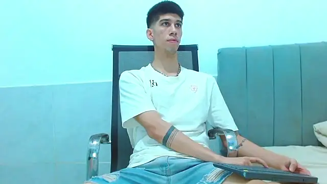 jhony-sex online show from 25, 2, 2026