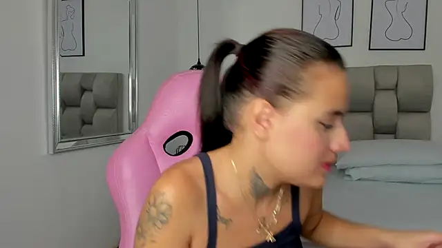 Susan-Sweet-7 online show from 21, 10, 2025