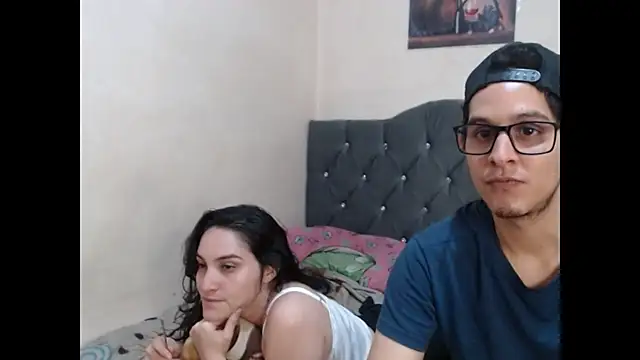 blackwolf whitebee online show from 8, 12, 2024