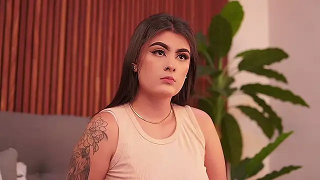 Snapshot of IrisBaker chatting on 6, 2, 2025 IrisBaker online show from 6, 2, 2025