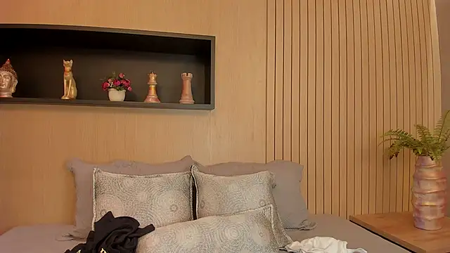 Snapshot of IrisBaker chatting on 19, 3, 2025 IrisBaker online show from 19, 3, 2025